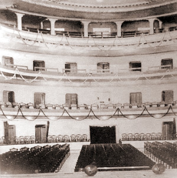 Teatro Doblado