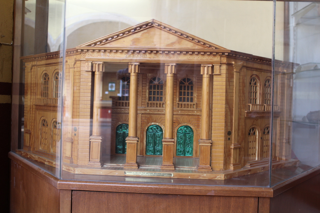 Maqueta teatro doblado