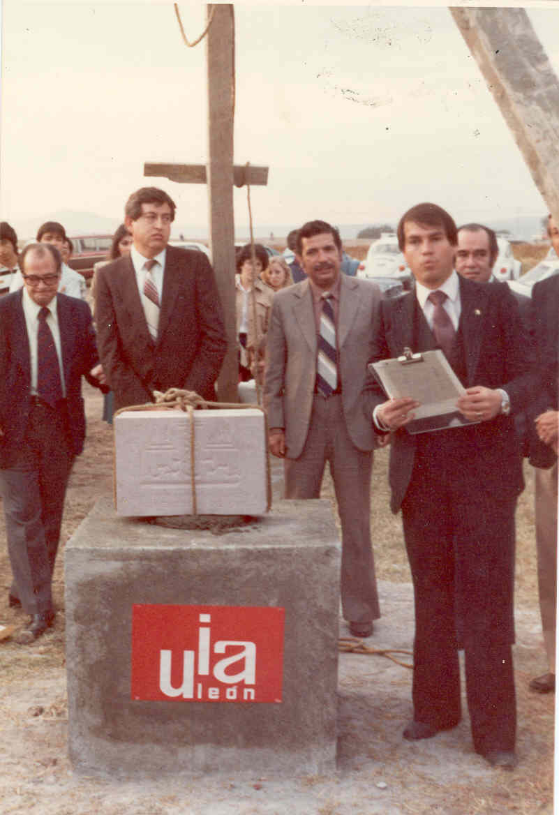Primera Piedra de la Ibero León Primera Piedra de la Ibero León