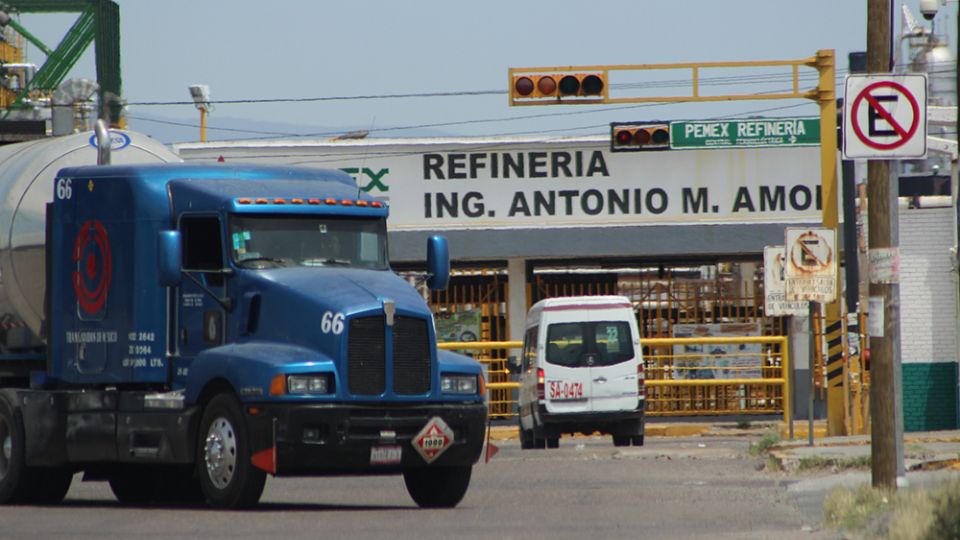 Explosión en RIAMA fue por ‘connato’ de incendio, afirma Pemex; hay un lesionado