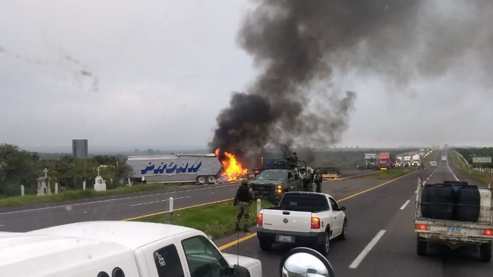 Choque entre dos tráileres deja un muerto en carretera de San Juan de ...