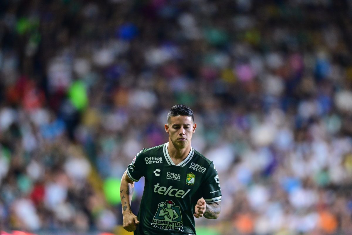 James Rodríguez en el juego ante Pumas en el que entró de cambio. Foto: Mexsport.