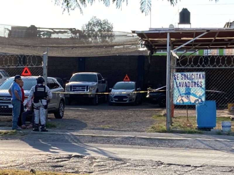Heridos en lote de autos en Salamanca