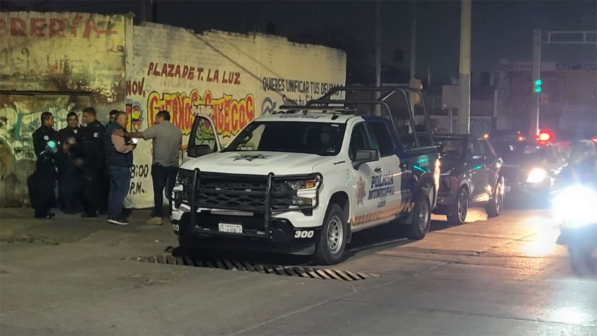 accidente patrulla policía león