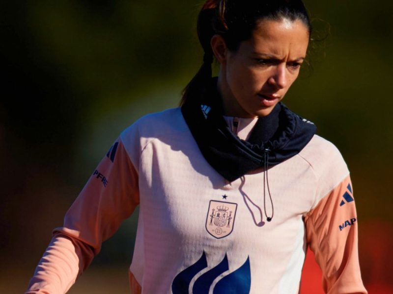 Aitana Bonmatí sufrió una fractura con la selección española. X España.