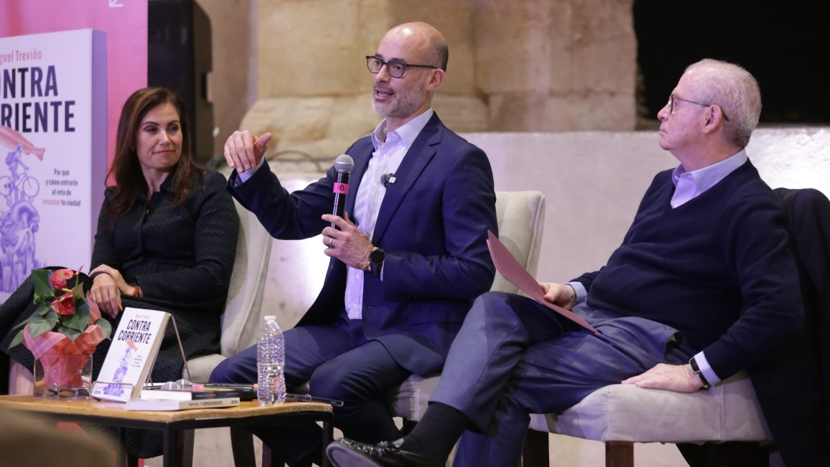 Alejandra Gutiérrez, Miguel Treviño y Enrique Gómez (2)