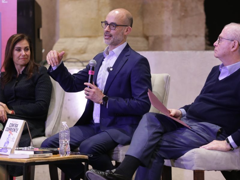 Alejandra Gutiérrez, Miguel Treviño y Enrique Gómez (2)