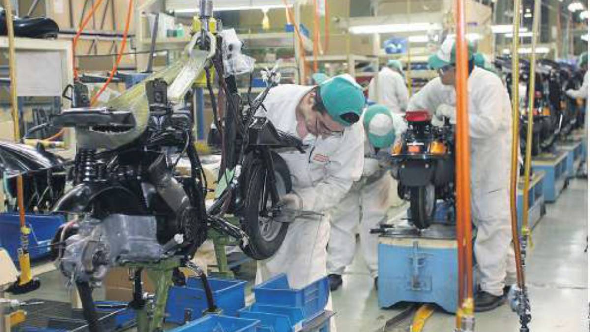 Desaceleración del nearshoring en México; informe Kearney desde CDMX.