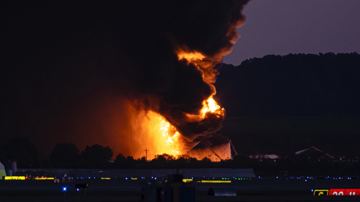 Avión de UPS se estrella en Kentucky