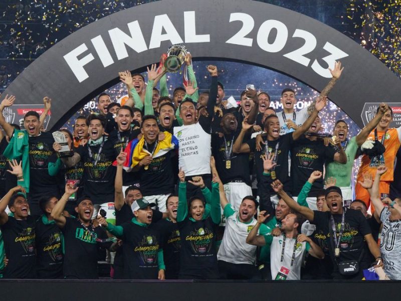 El Club León celebrando su campeonato del 2023 en la Concachampions de la Concacaf. Foto: Mexsport.