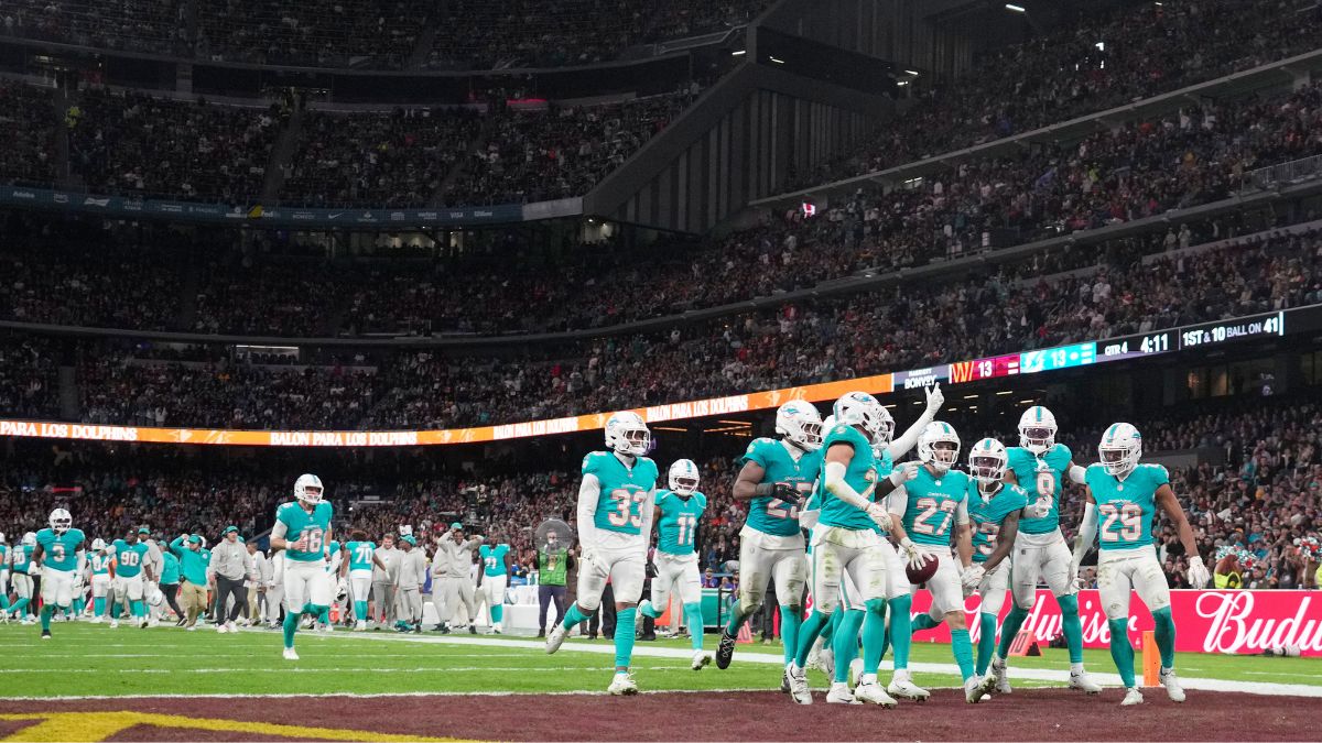 Miami Dolphins se llevó el triunfo ante Washington Commanders en el Santiago Bernabéu, casa del Real Madrid. Foto: Agencia AP.