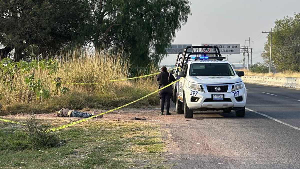 Cuerpo en la carretera Salvatierra-Celaya