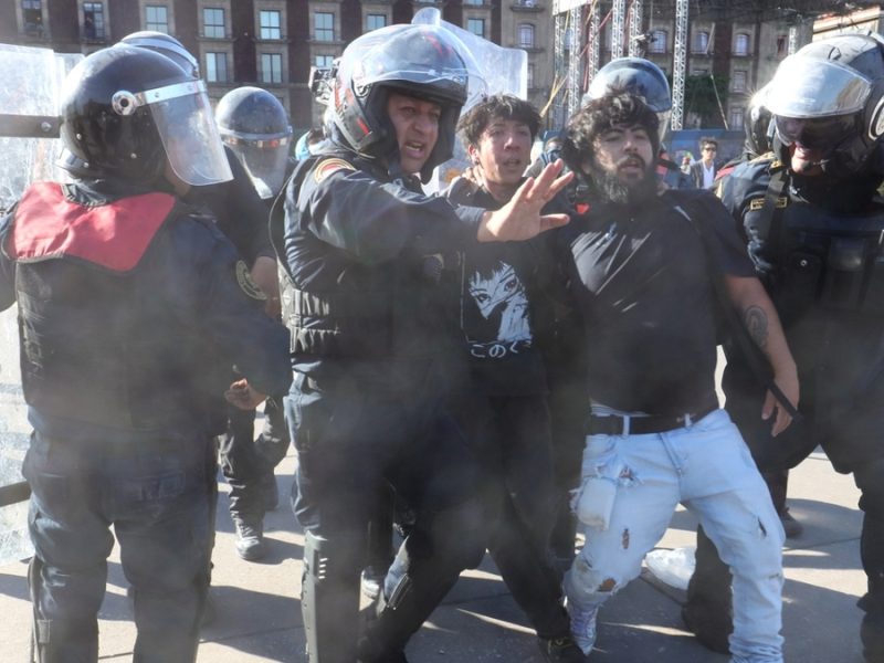 Detenidos en marcha generación Z