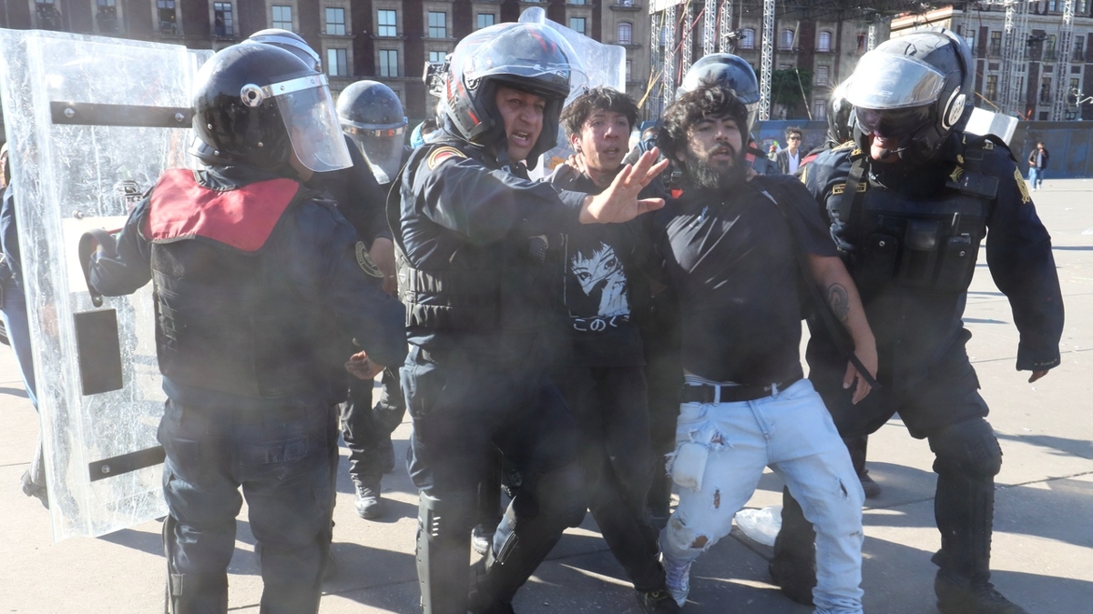Detenidos en marcha generación Z