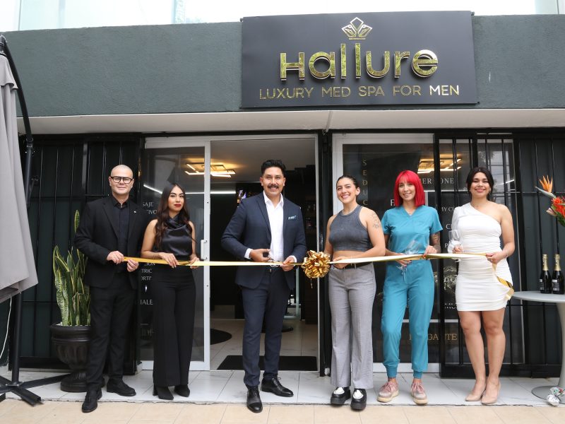 El corte del listón fue encabezado por el Dr. Carlos Alberto Pozos Valdivia.