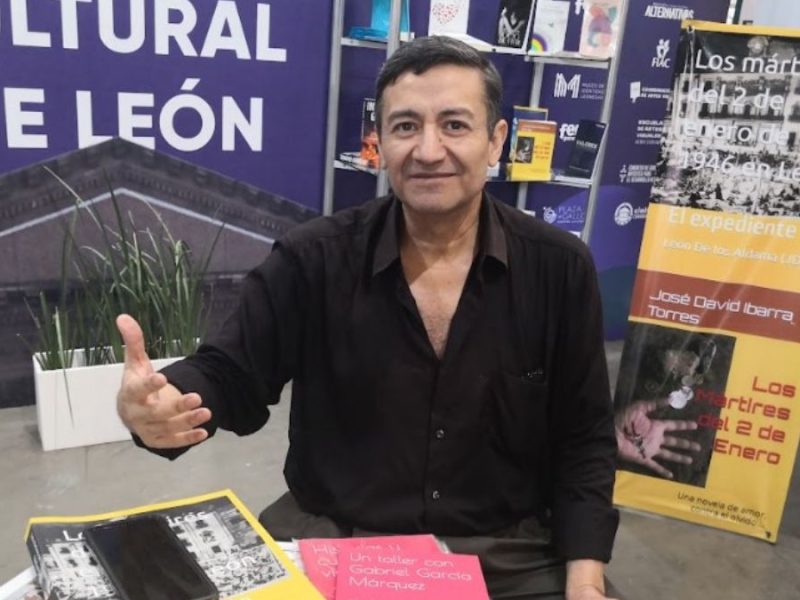 Escritor leonés David Ibarra Torres en la FIL