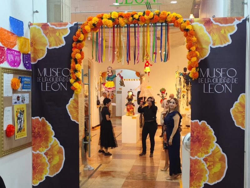 Exposición Calaca Tilica y Flaca (2)