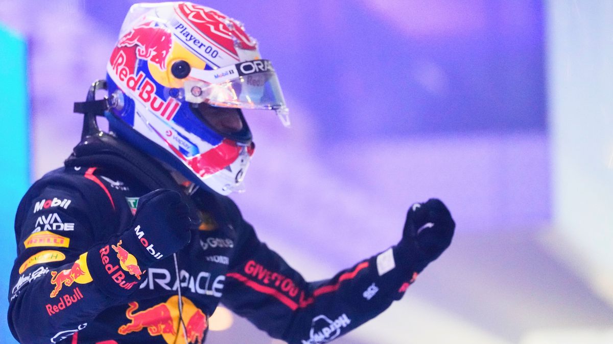 Max Verstappen celebra su victoria en el Gran Premio de Qatar 2025. AP.