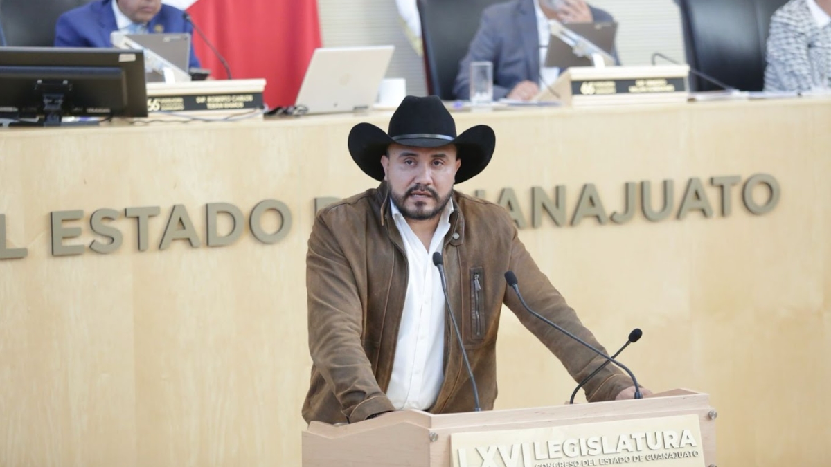 PAN pide eliminar ISR en aguinaldos