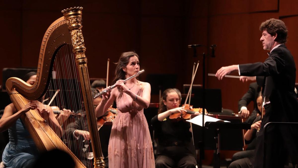 Presentación de “El arpa y la flauta conversan” en el Teatro Juárez