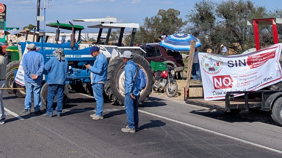 Productores agrícolas bloquearon carreteras
