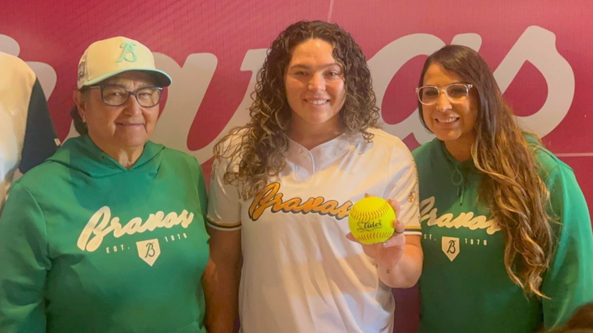 Rachel García en su presentación con las Bravas de León. Agustín Baeza.