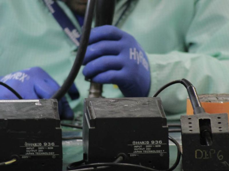 Automotriz: México paga $5 USD por hora; el TMEC sugiere $16. La brecha salarial en cifras