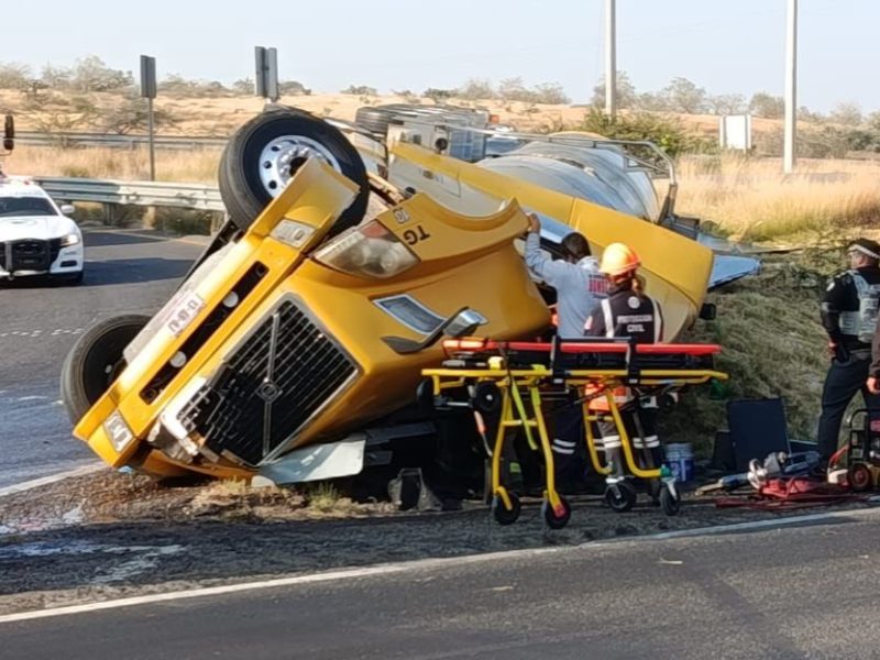 Volcadura en la Irapuato Silao 06