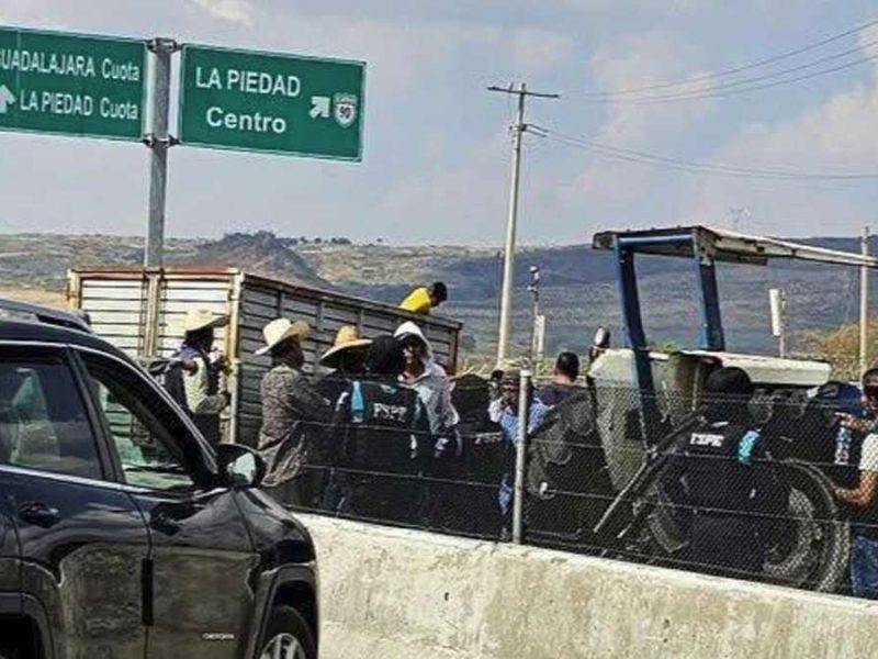 bloqueo en carretera Pénjamo-La Piedad