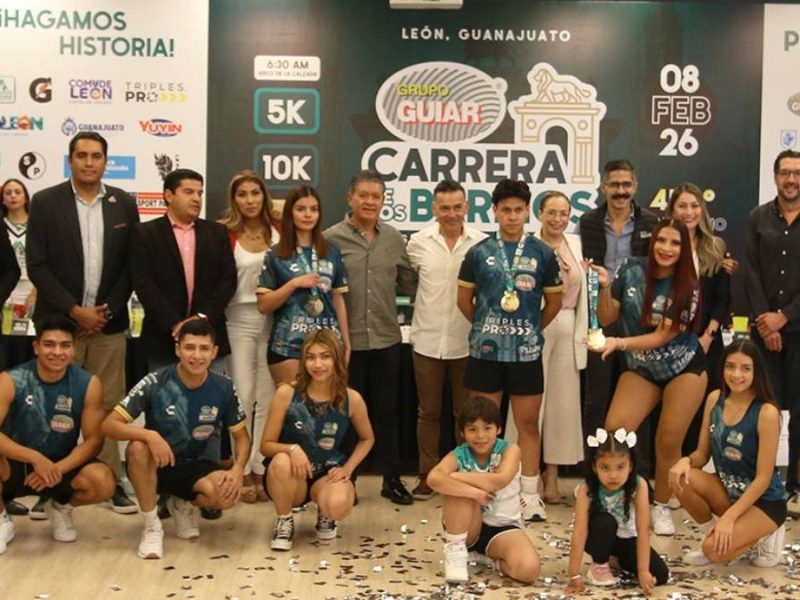 Pasión y orgullo resaltan en la nueva playera y medalla de la Carrera de los Barrios 2026