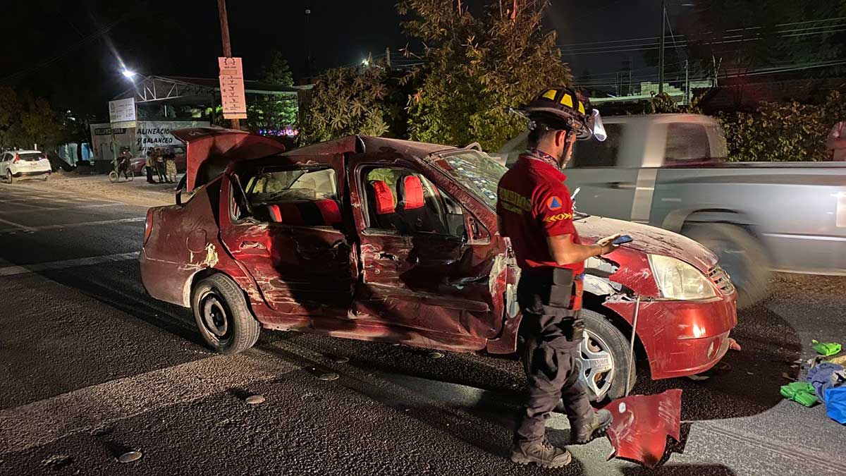 accidente de auto en carretera Juventino-Celaya