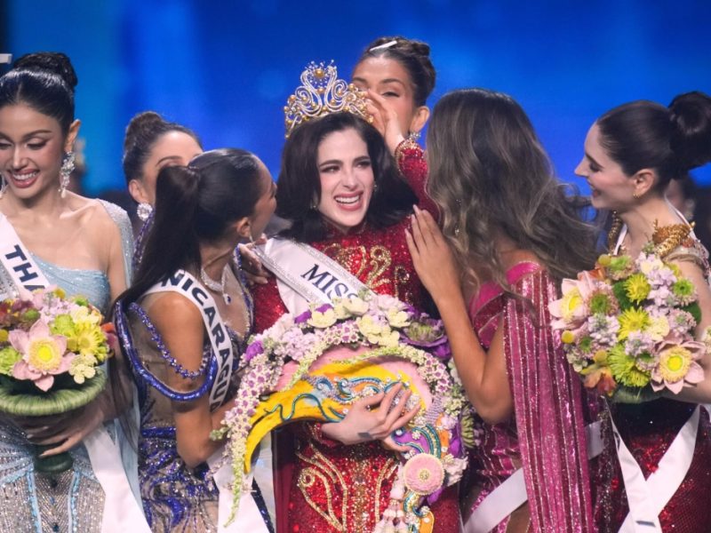 Pemex se deslinda de Fátima Bosch