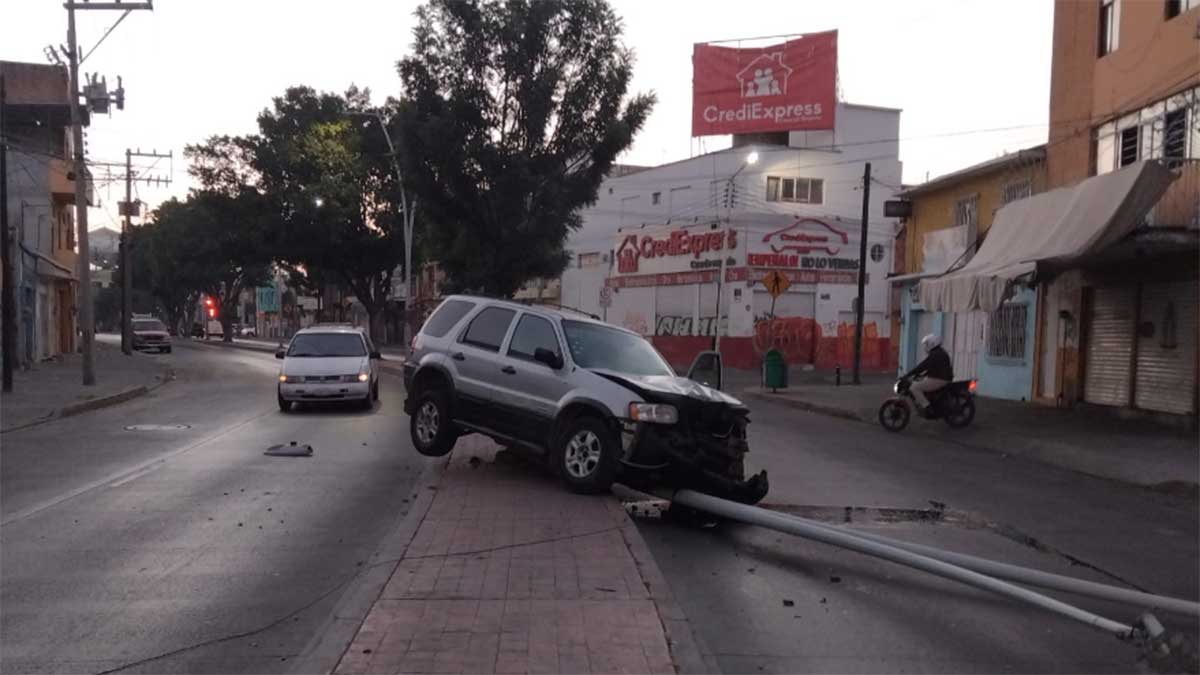 accidente Calzada de Guadalupe en Irapuato