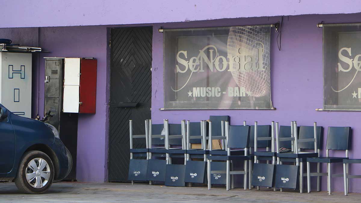 mesera bar Señorial herida