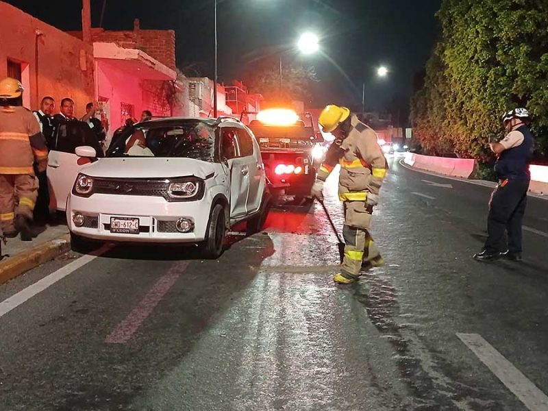 accidente de auto en Malecón del Río
