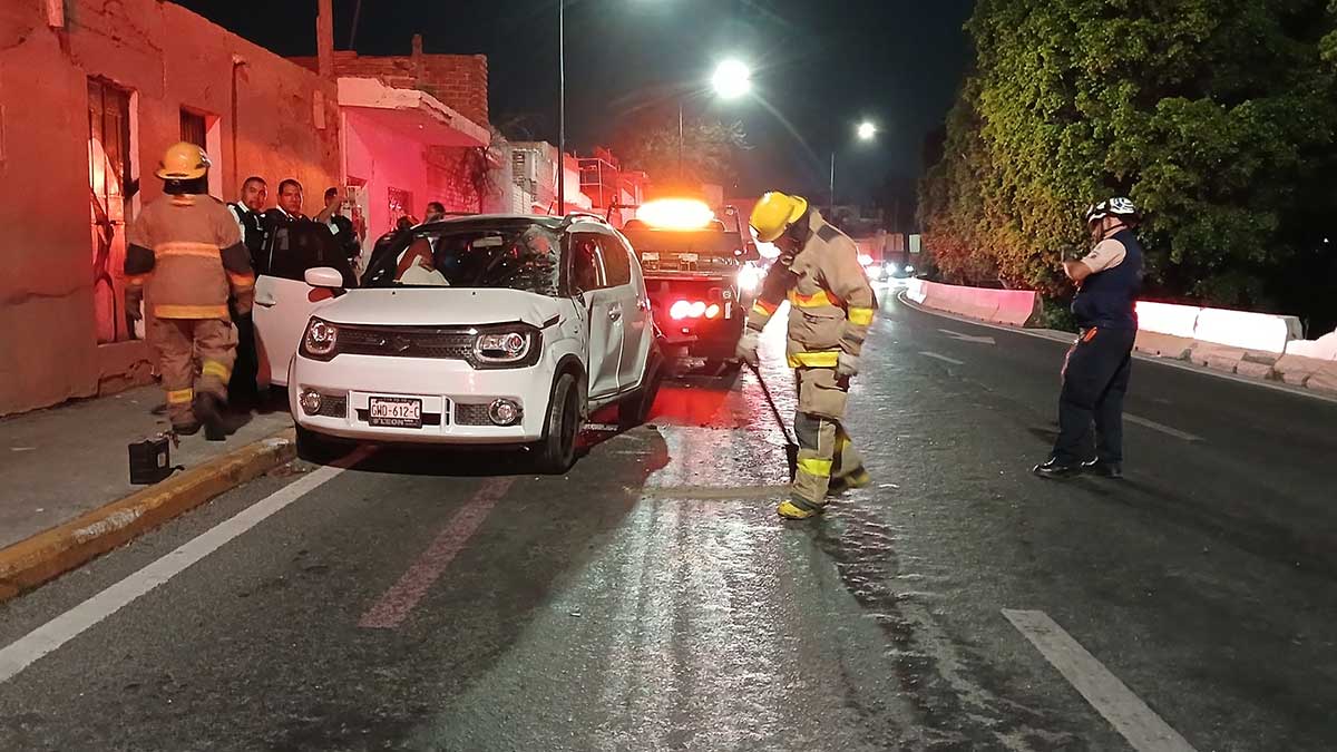 accidente de auto en Malecón del Río
