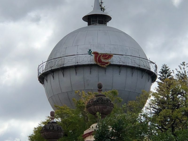 Critica PAN ‘ocurrencia’ de Alcalde por colocación de adorno navideño en Celaya en inmueble histórico