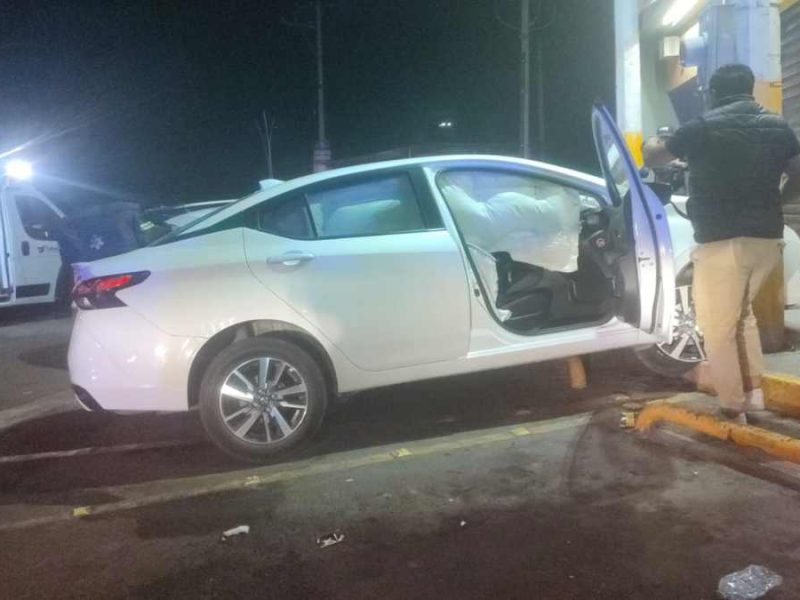 Chofer de plataforma sufre intento de asalto en carretera de Celaya; lo balean y choca en Oxxo