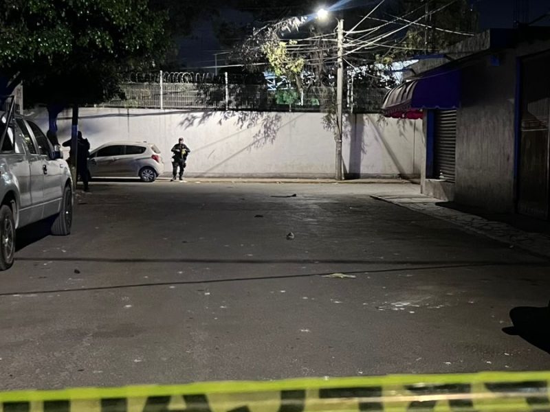 Deja tres muertos y tres heridos ataque a balazos en Irapuato contra familia dueña de taquerías
