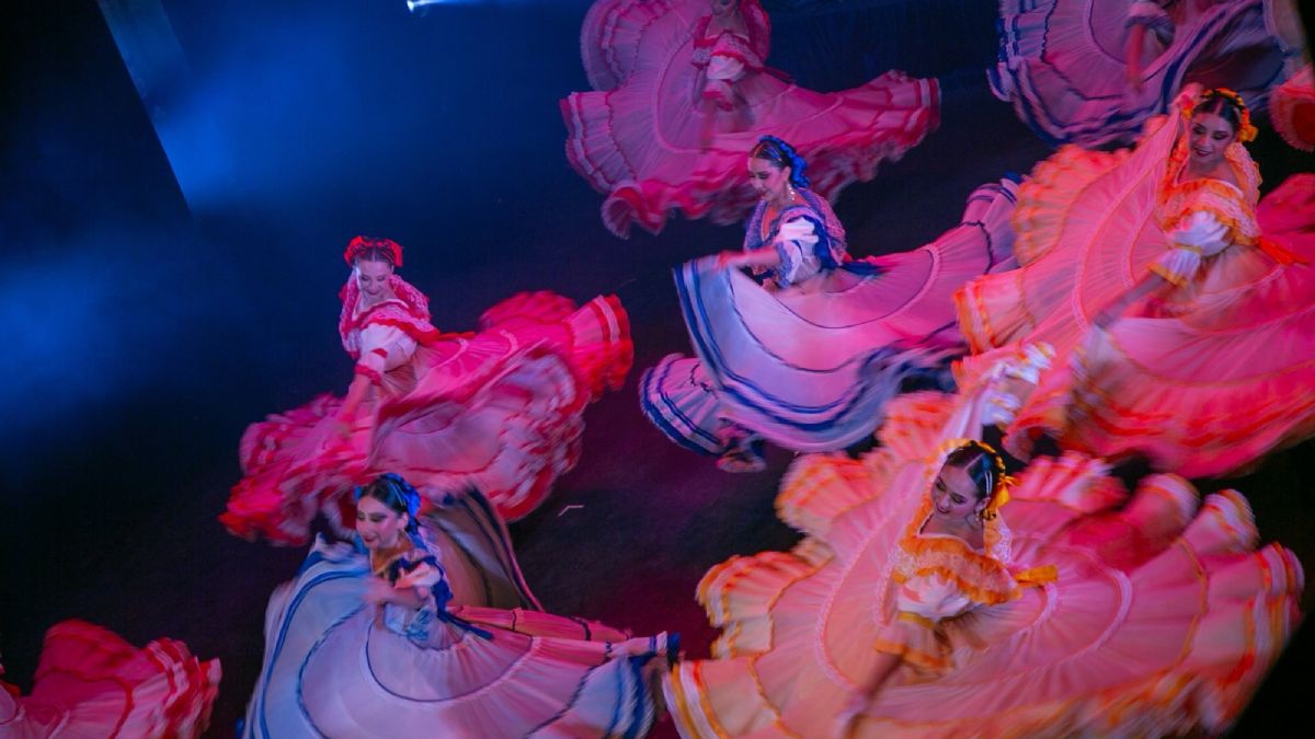 Ballet Folklórico de la Universidad de Guanajuato