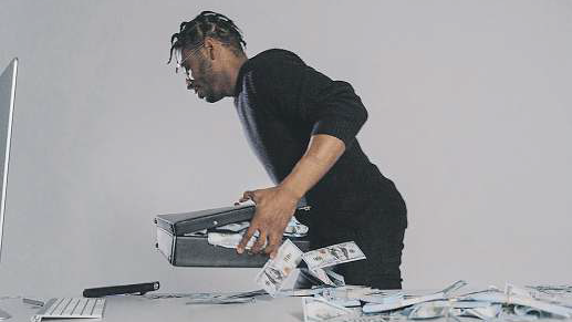 Trashing: La técnica para obtener datos personales de la basura y cometer fraudes