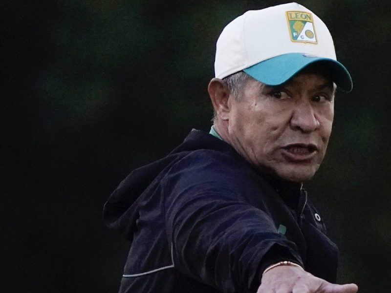 ClubleonIgnacioAmbriz