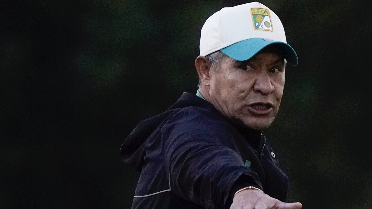 ClubleonIgnacioAmbriz