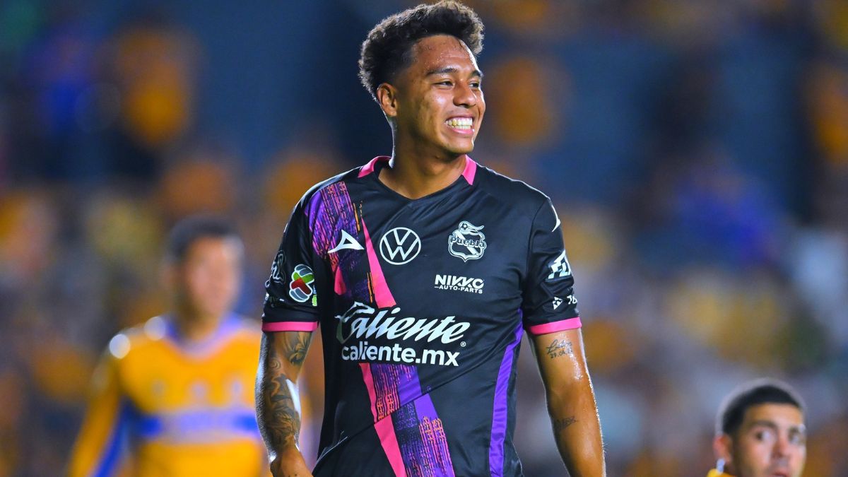 Efraín Orona en un partido del Puebla. Foto: Mexsport.