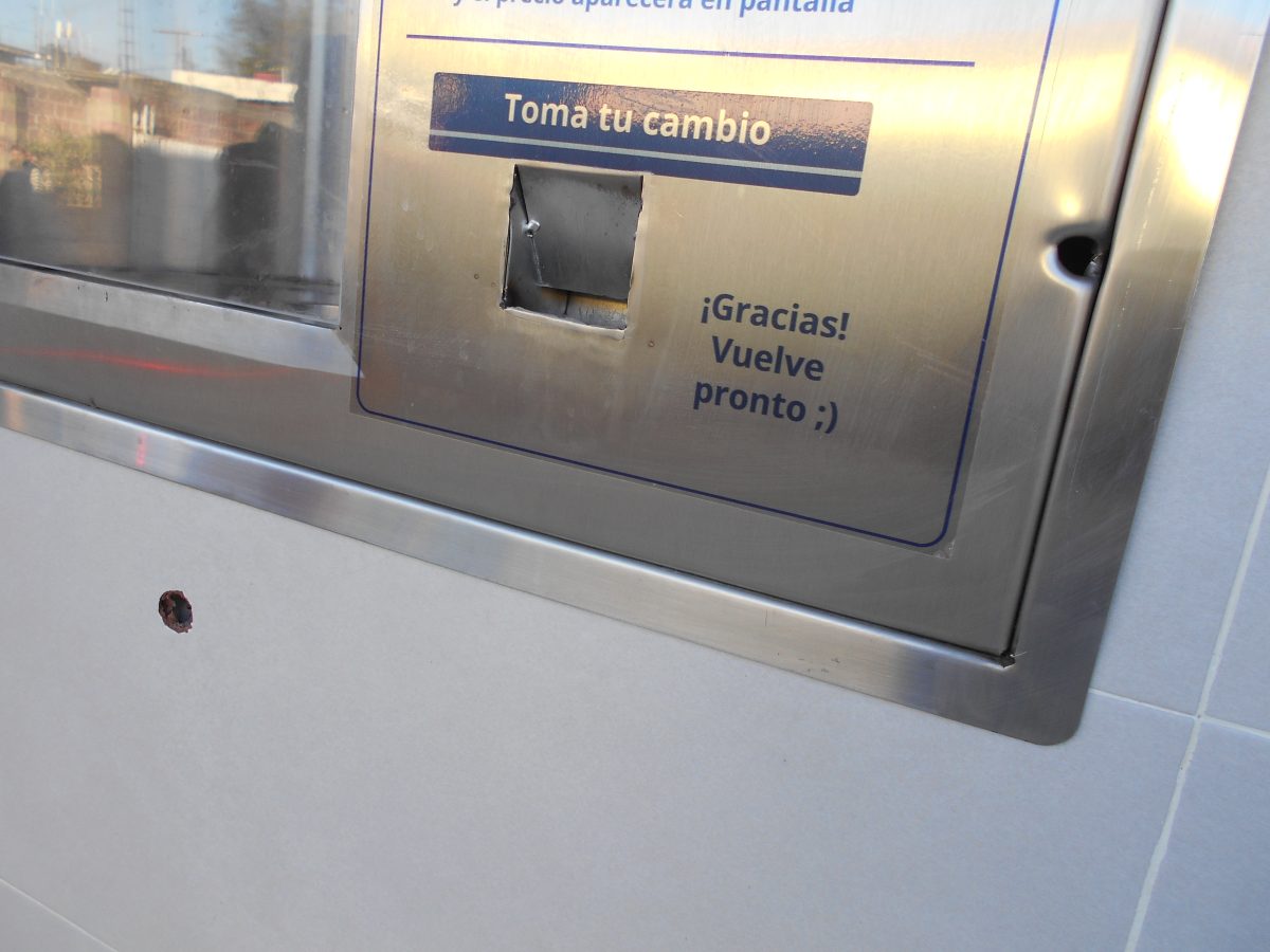 Matan a “El Chaka” en su camioneta; sicarios regresan para dispararle a curiosos en Irapuato