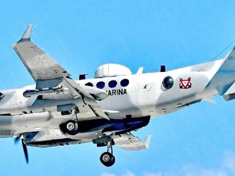 Identifican a víctimas de desplome de avión de la Marina en Texas; hay 6 muertos