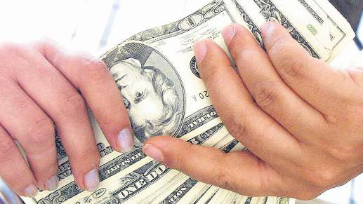 El peso mexicano ganó terreno frente al dólar, alcanzando 18.1713 unidades