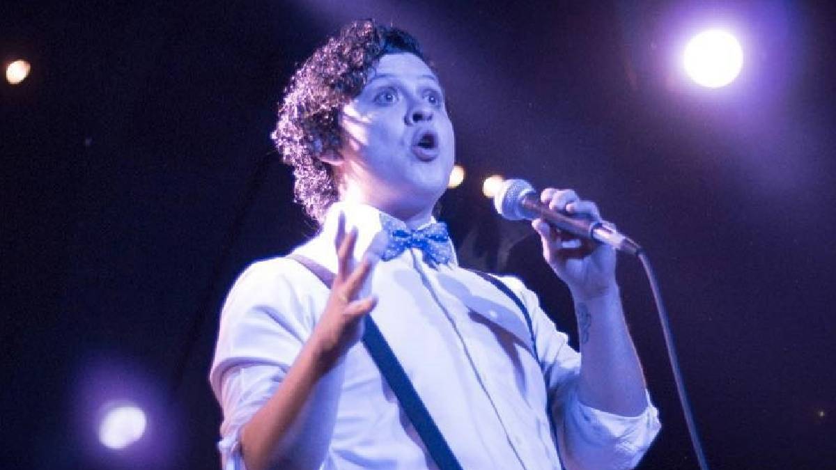 Frodo Naranja comediante de León