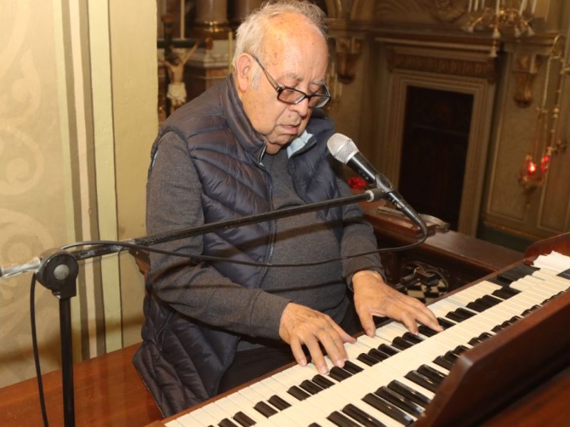 70 años de música sacra: La vida del maestro Guerrero Jaime, organista de la catedral de León