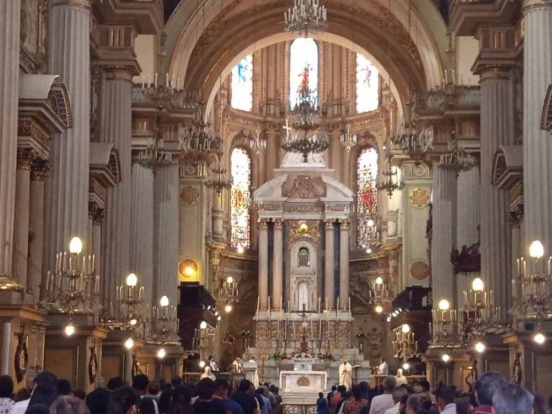 Sacerdotes de León llaman a la reconciliación y oración en esta Navidad; conoce horarios de las misas esta noche buena